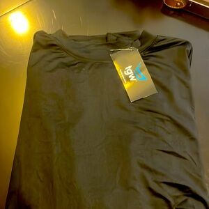 tgw LS Black crewneck Top size XL